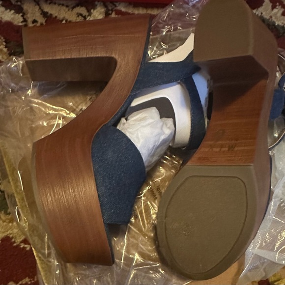 Platform Peep Toe Shoes - Picture 3 of 6